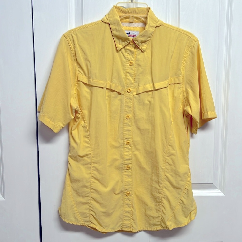 World Wide Sportsman Women’s Bright Yellow Fishing Top Size M